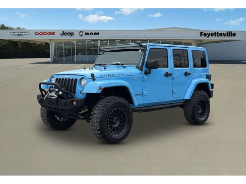 Used 2017 Jeep Wrangler Unlimited Rubicon w/ Connectivity Group image 7