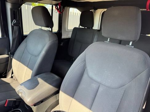 Used 2018 Jeep Wrangler Unlimited Sport S AWD/4WD image 10