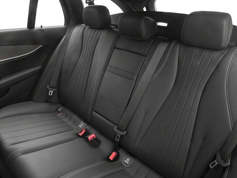 Used 2018 Mercedes-Benz E 400 4MATIC Wagon image 14