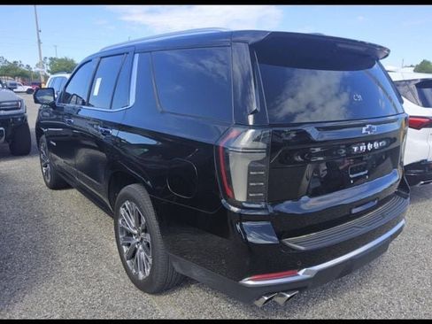 Used 2025 Chevrolet Tahoe High Country image 4