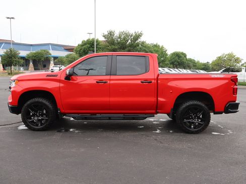 Used 2024 Chevrolet Silverado 1500 LT Trail Boss w/ LT Trail Boss Premium Package AWD/4WD image 35