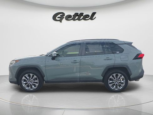 Used 2019 Toyota RAV4 XLE Premium FWD image 8