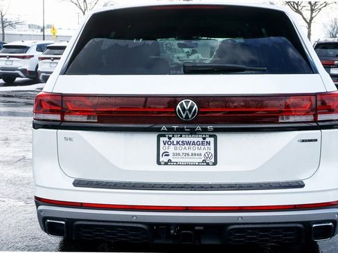 New 2026 Volkswagen Atlas Peak Edition image 5