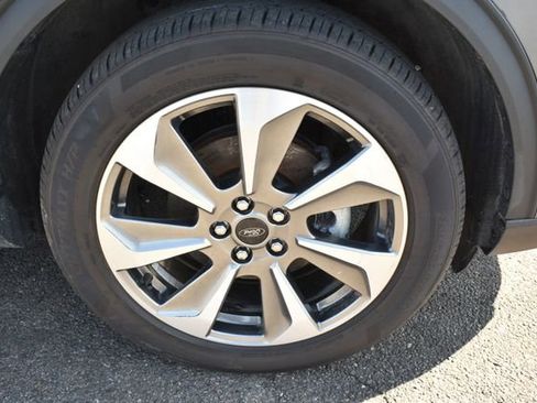 Used 2024 Ford Escape Platinum AWD/4WD image 46