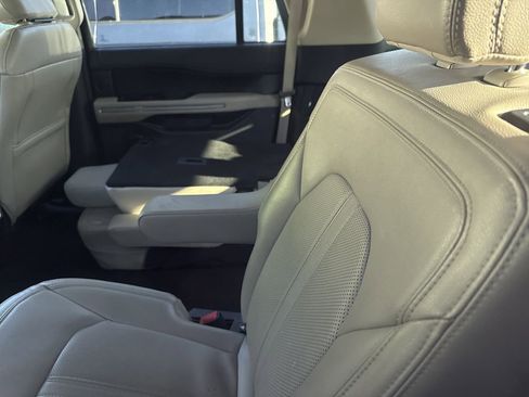Used 2024 Ford Expedition Max Limited image 15