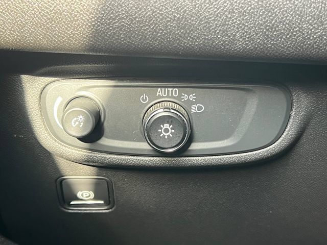 Used 2020 GMC Terrain SLE w/ GMC Pro Grade Package AWD/4WD image 18