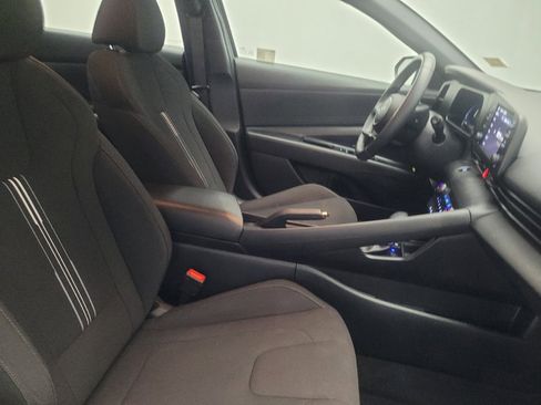 Used 2025 Hyundai Elantra Sport w/ Cargo Package FWD image 21
