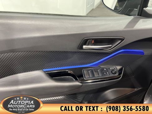Used 2022 Toyota C-HR XLE FWD image 20