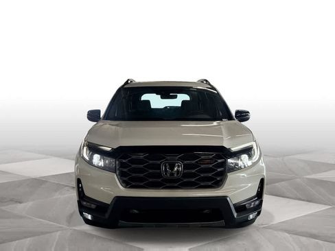 Used 2023 Honda Passport TrailSport image 3