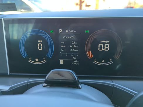 Certified 2025 Hyundai Santa Fe SEL image 22