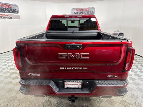 Used 2024 GMC Sierra 1500 AT4 w/ Technology Package image 5