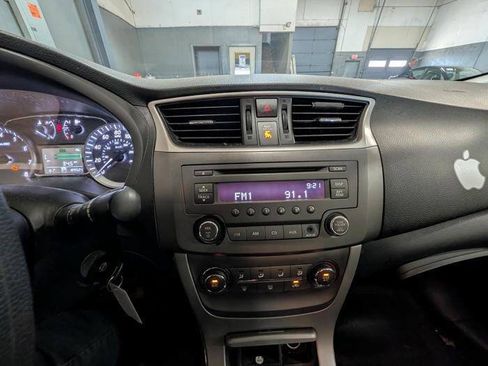 Used 2013 Nissan Sentra SV FWD image 35
