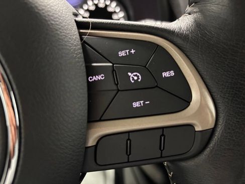 Used 2017 Jeep Renegade Trailhawk AWD/4WD image 20