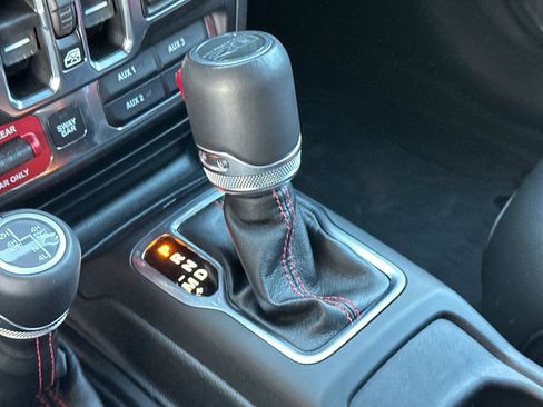 Used 2023 Jeep Wrangler Unlimited Rubicon 4xe image 24