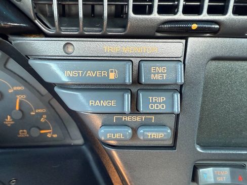 Used 1990 Chevrolet Corvette Convertible image 28