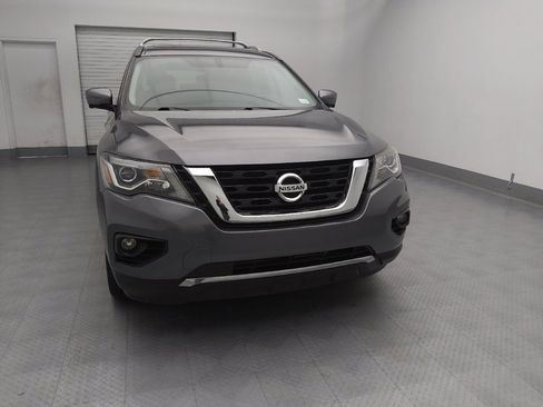 Used 2017 Nissan Pathfinder Platinum w/ Family Entertainment Package image 14