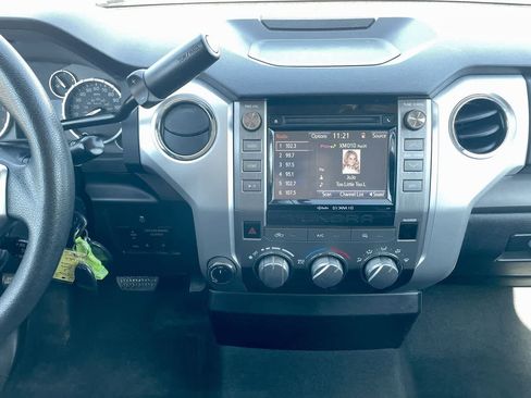 Used 2016 Toyota Tundra SR5 AWD/4WD image 13