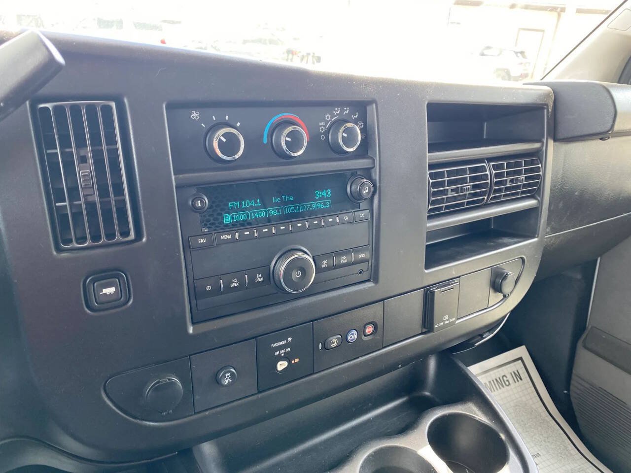 Used 2018 GMC Savana 2500 Extended RWD image 13