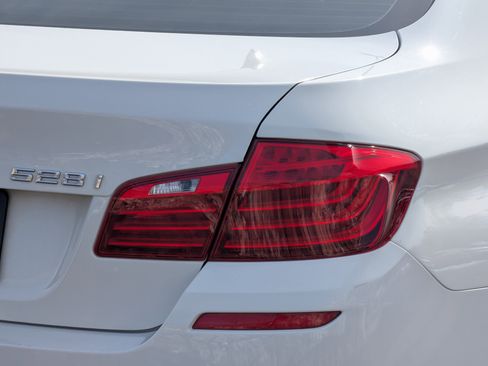 Used 2015 BMW 528i xDrive Sedan image 17