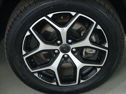 Used 2025 Jeep Compass Limited image 10