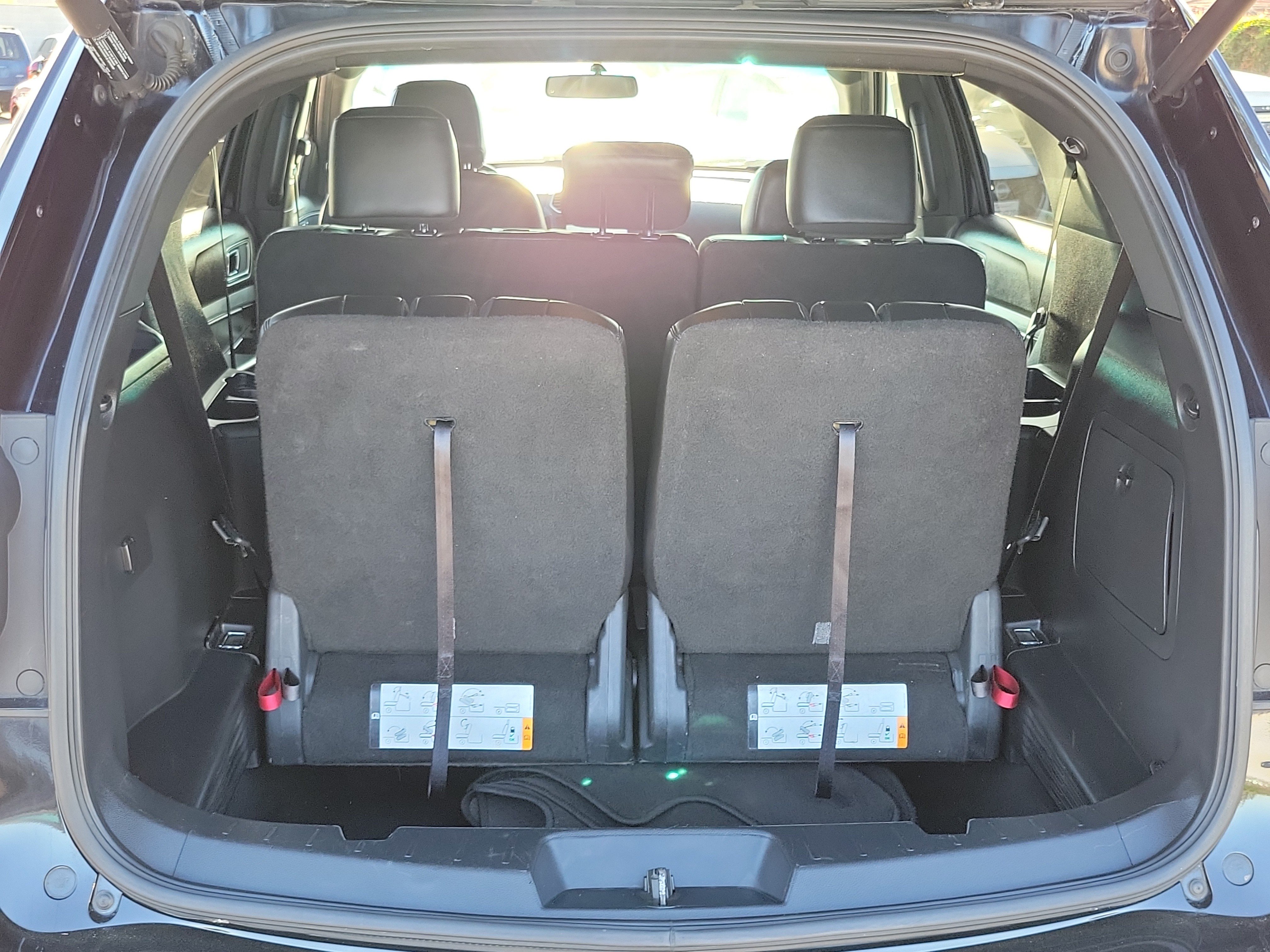 Used 2017 Ford Explorer XLT w/ Equipment Group 202A FWD image 20