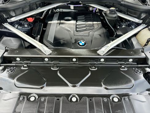 Used 2022 BMW X5 sDrive40i w/ M Sport Package RWD image 33