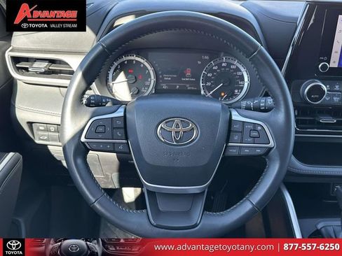 Used 2023 Toyota Highlander LE image 17