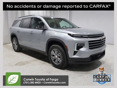 Used 2026 Chevrolet Traverse LT AWD/4WD image 1
