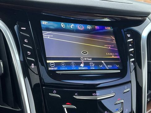 Used 2018 Cadillac Escalade ESV Premium Luxury image 26