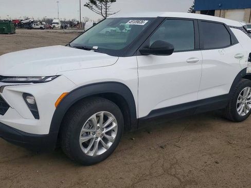Used 2024 Chevrolet TrailBlazer LS w/ LS Convenience Package FWD image 43