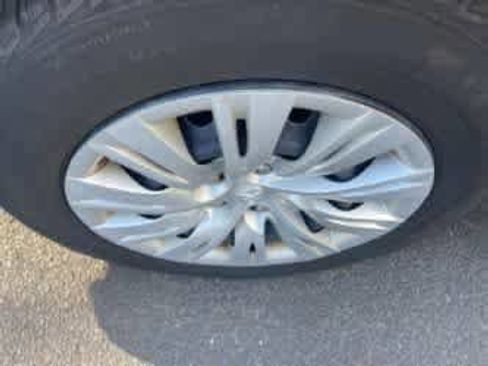 Used 2013 Toyota Camry LE image 15