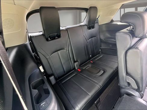 Used 2023 INFINITI QX60 Luxe w/ Performance Audio Package FWD image 25
