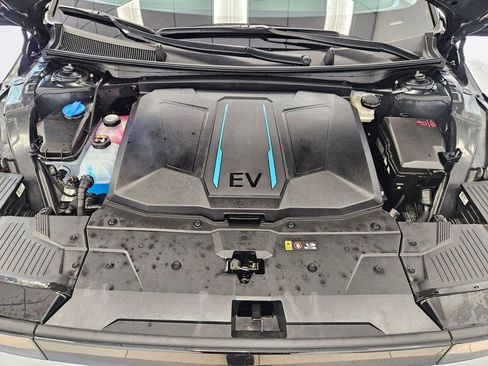 Certified 2024 Hyundai Ioniq 5 SE image 32