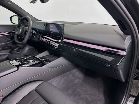 Used 2024 BMW i5 eDrive40i w/ Convenience Package RWD image 30