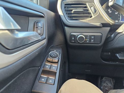 Used 2021 Ford Escape SE w/ Cold Weather Package image 13