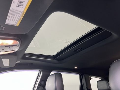 Used 2020 Jeep Grand Cherokee Limited image 18