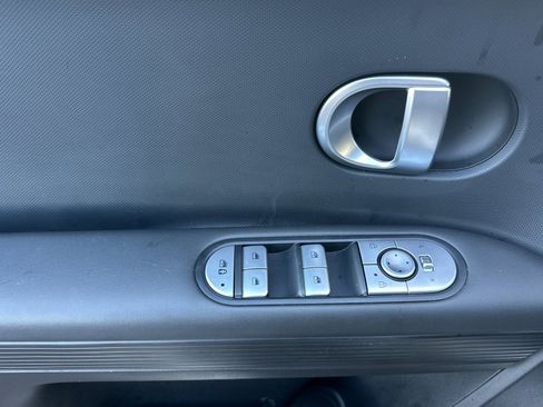 Used 2024 Hyundai Ioniq 5 SEL image 11