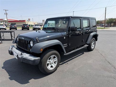 Used 2016 Jeep Wrangler Unlimited Sport AWD/4WD image 4