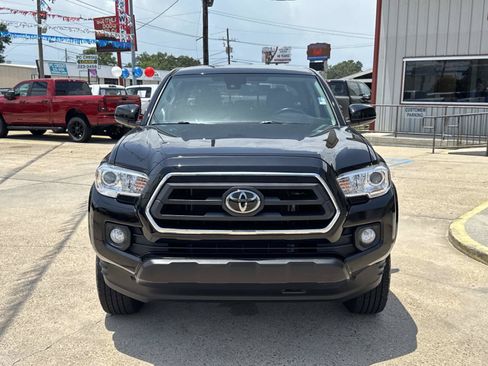 Used 2023 Toyota Tacoma SR5 RWD image 2