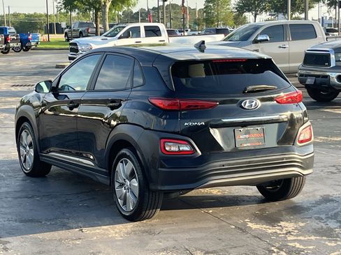 Used 2021 Hyundai Kona Ultimate w/ Cargo Package FWD image 8