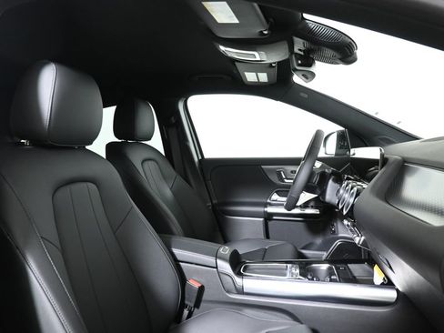 New 2025 Mercedes-Benz GLA 250 4MATIC image 23