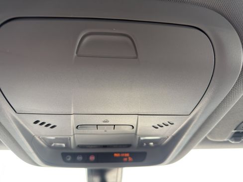 Used 2020 Chevrolet Blazer LT image 23