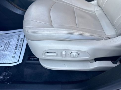 Used 2020 Buick Enclave Essence image 29