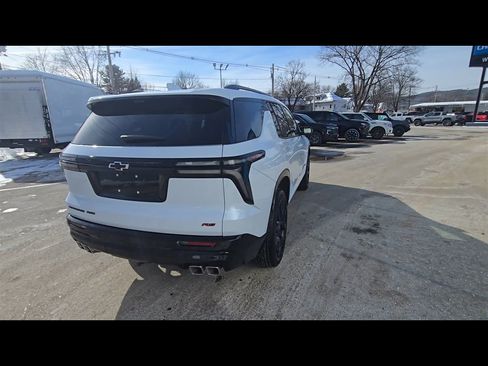 New 2026 Chevrolet Traverse RS image 8