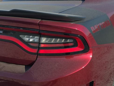 Used 2017 Dodge Charger R/T RWD image 13