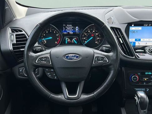 Used 2019 Ford Escape Titanium image 21