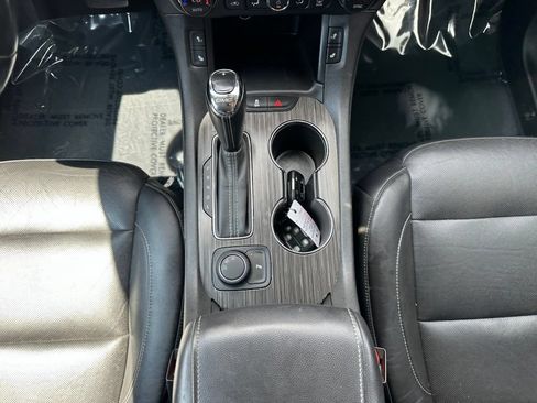 Used 2019 GMC Acadia SLT FWD image 31