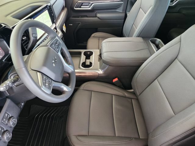 New 2026 Chevrolet Silverado 2500 LTZ w/ LTZ Plus Package AWD/4WD image 12