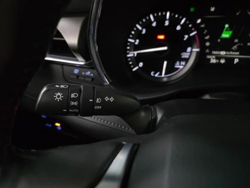 Used 2020 Toyota Highlander Limited image 22