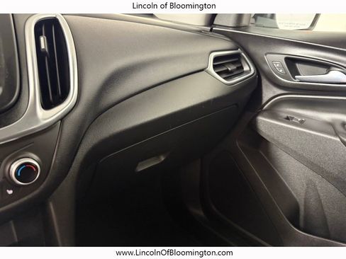 Used 2018 Chevrolet Equinox LT image 35